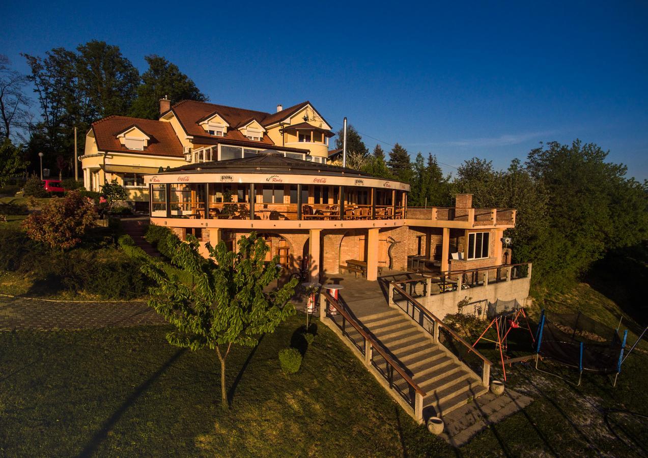 佩希恩罗迪住宿加早餐旅馆 Gornja Stubica 外观 照片